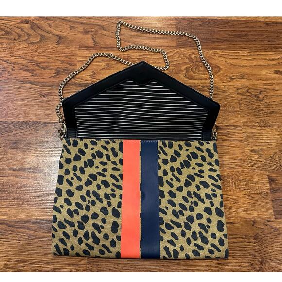 Stella & Dot Women's Bellamy Leopard Print Clutch with Removable Crossbody Chain - Picture 3 of 9